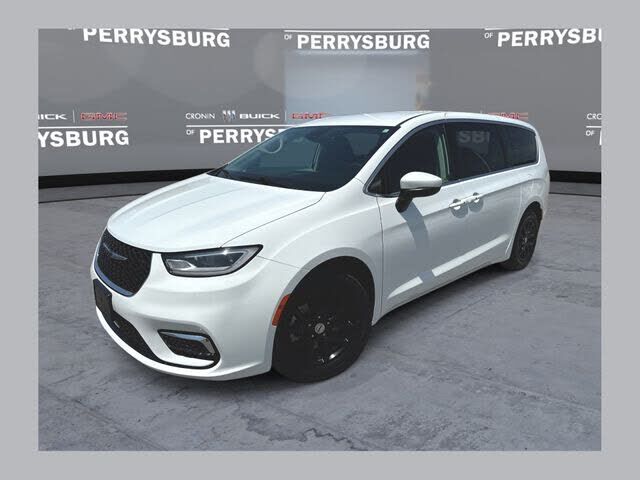 2023 CHRYSLER Pacifica