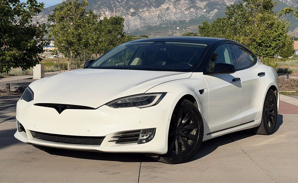 2018 TESLA Model S