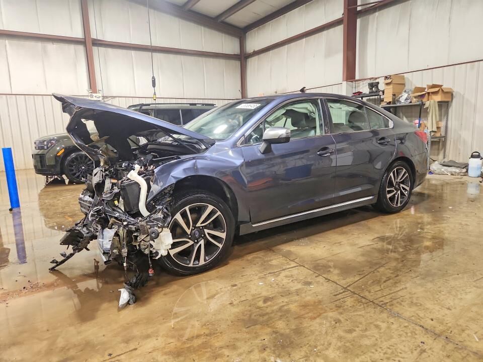 2017 SUBARU Legacy