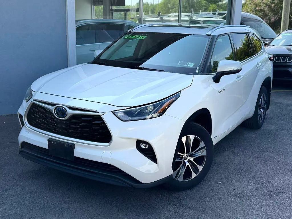 2021 TOYOTA Highlander