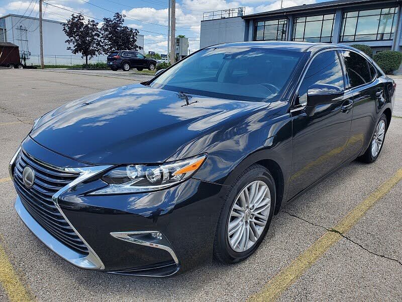 2018 LEXUS ES