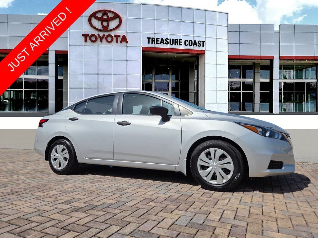 2022 NISSAN Versa