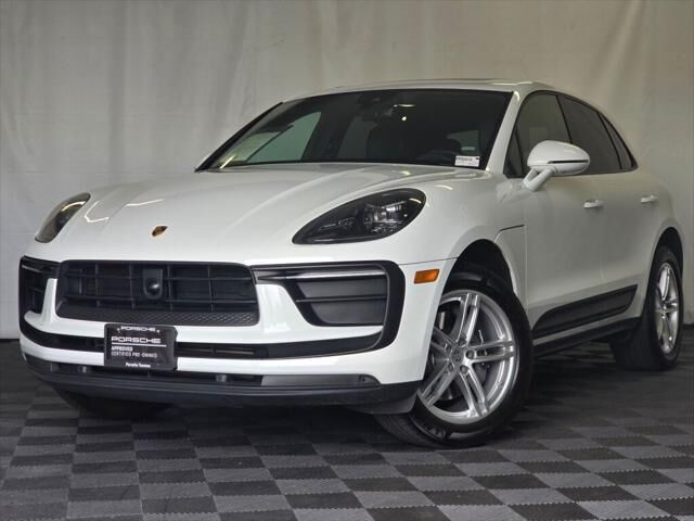 2024 PORSCHE Macan