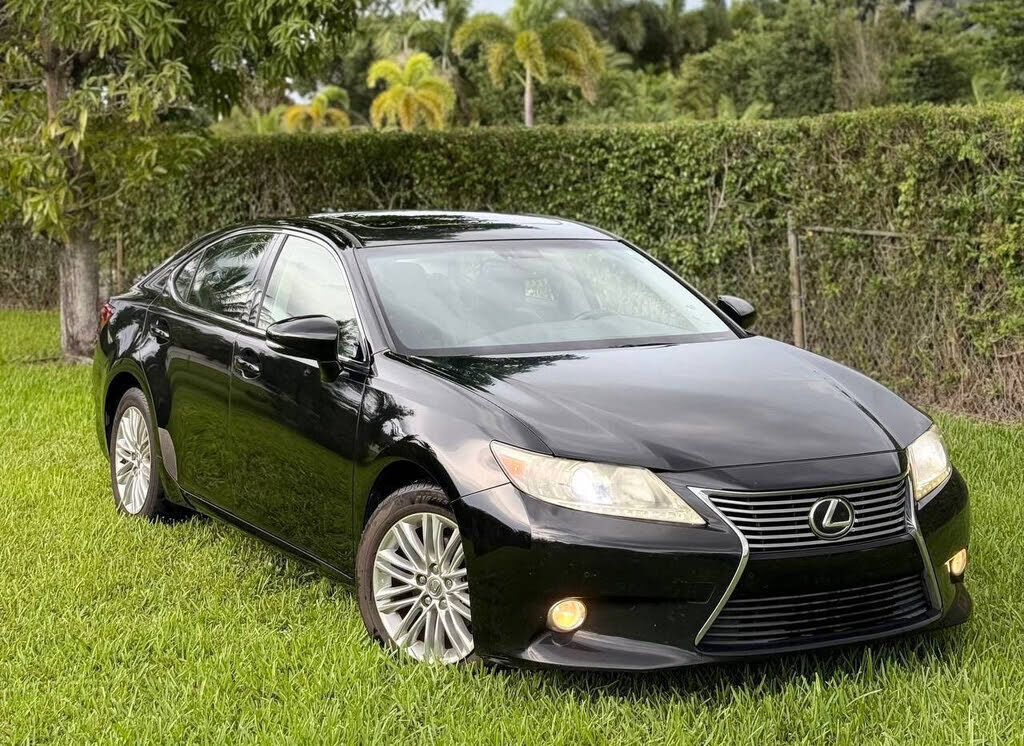 2013 LEXUS ES