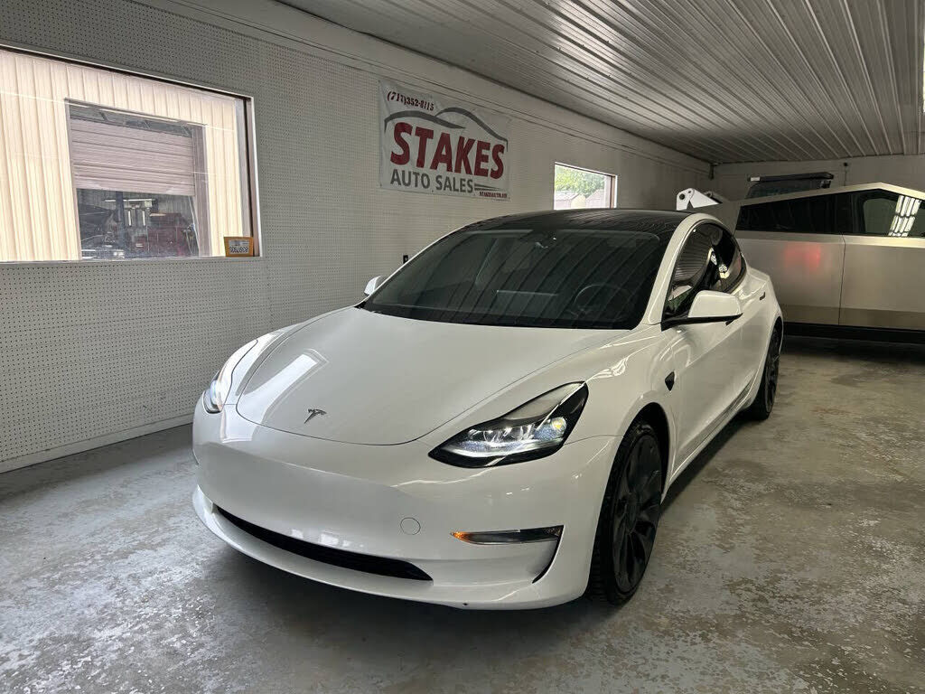 2023 TESLA Model 3