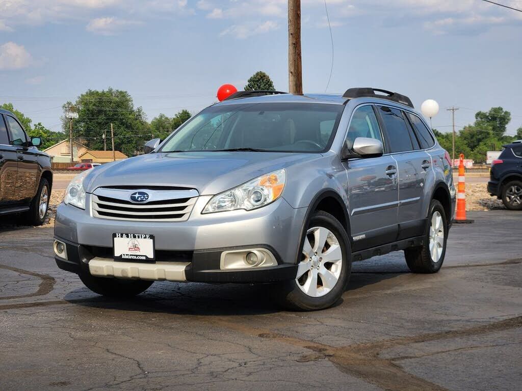 2011 SUBARU Outback