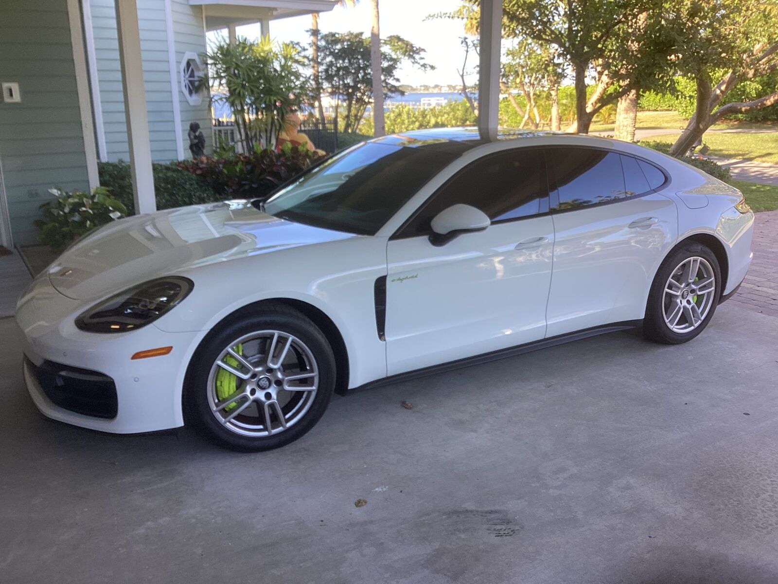 2022 PORSCHE Panamera