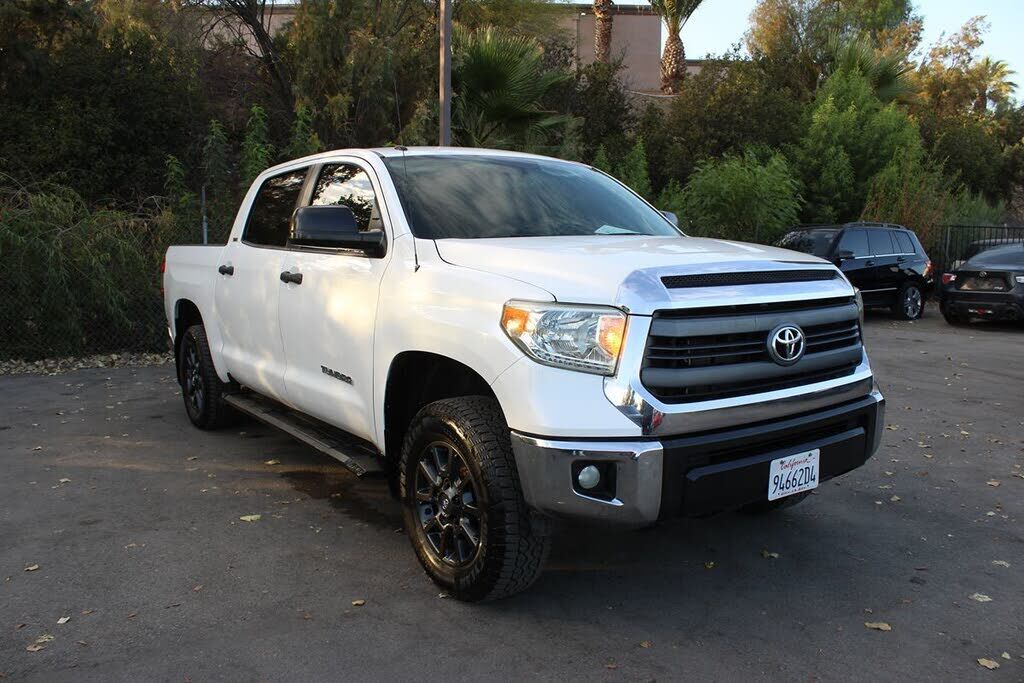 2014 TOYOTA Tundra