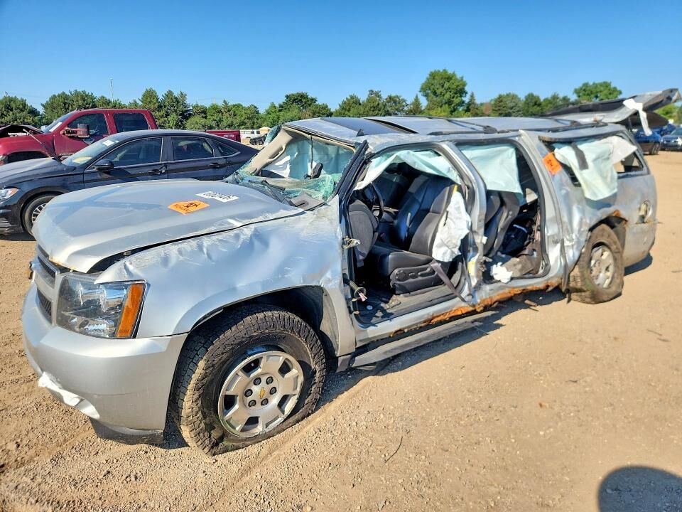 2013 CHEVROLET Suburban