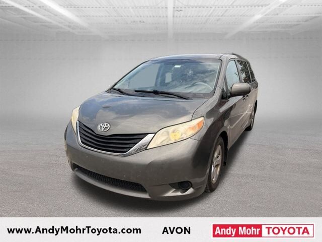 2012 TOYOTA Sienna