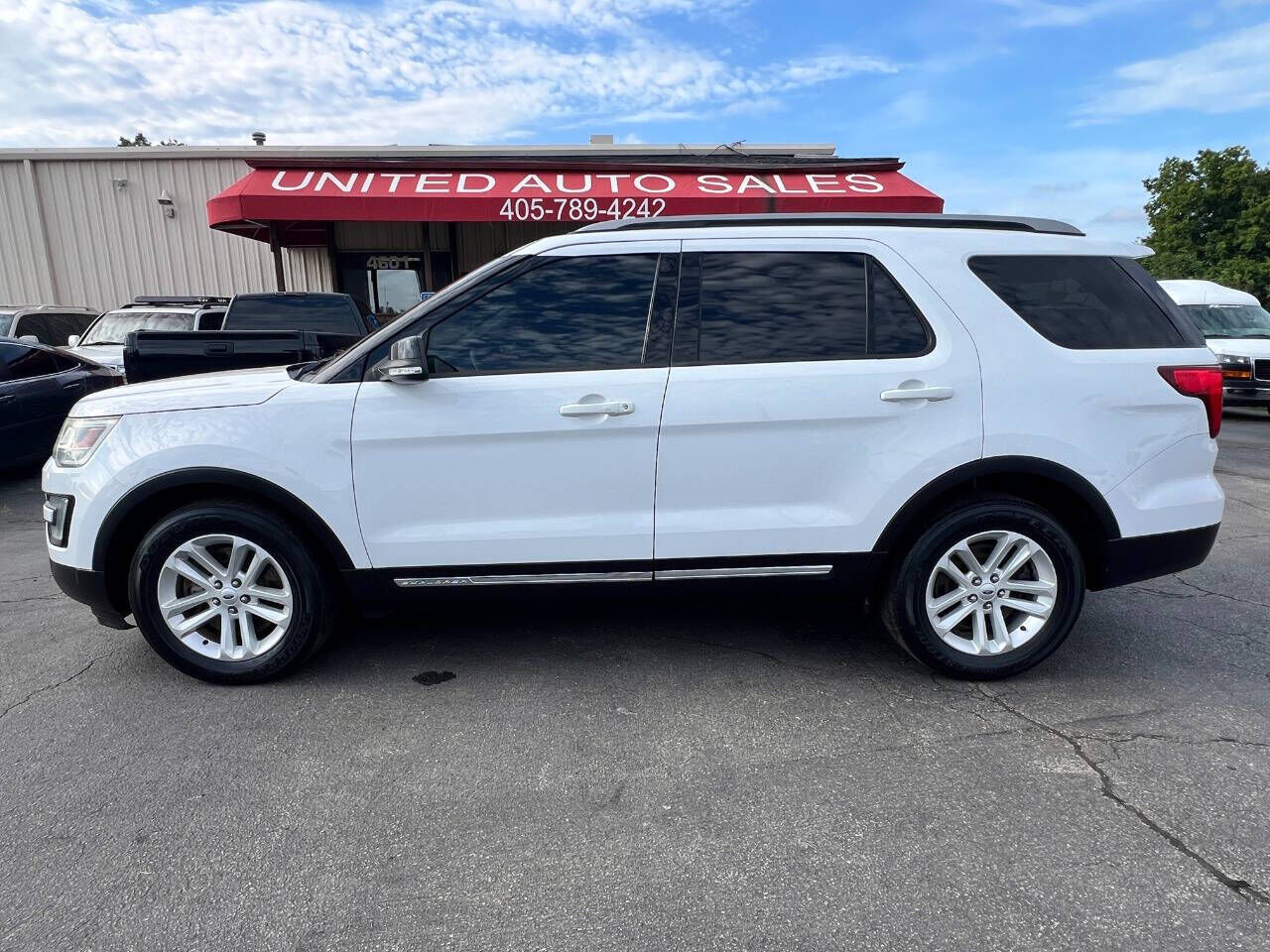 2017 FORD Explorer