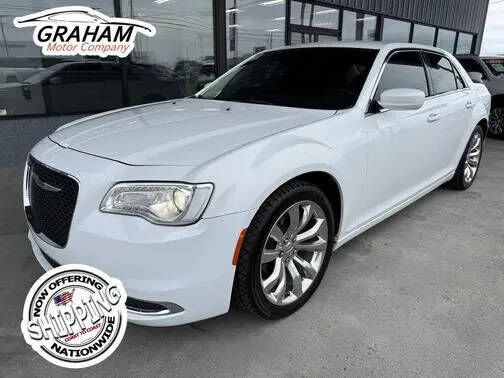 2019 CHRYSLER 300