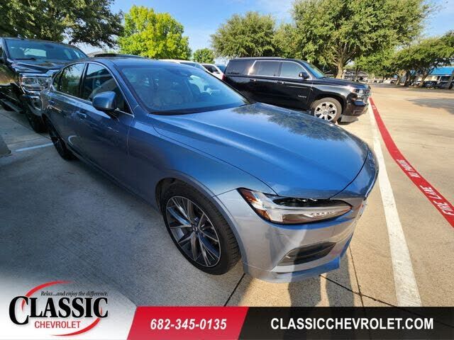 2019 VOLVO S90