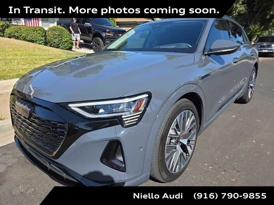 2024 AUDI Q8
