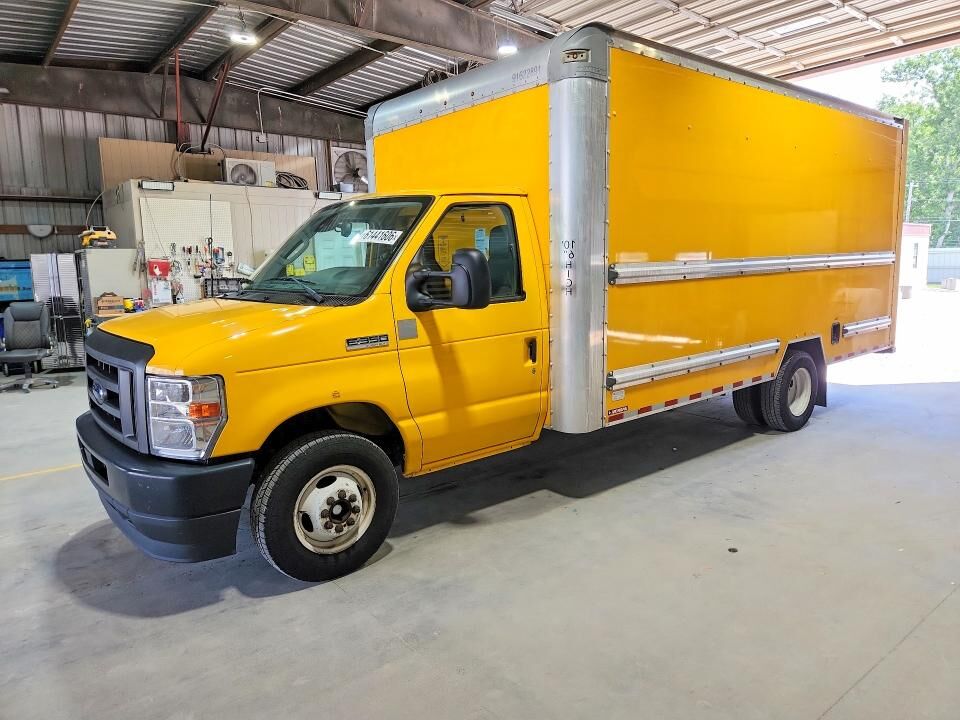 2023 FORD E-350