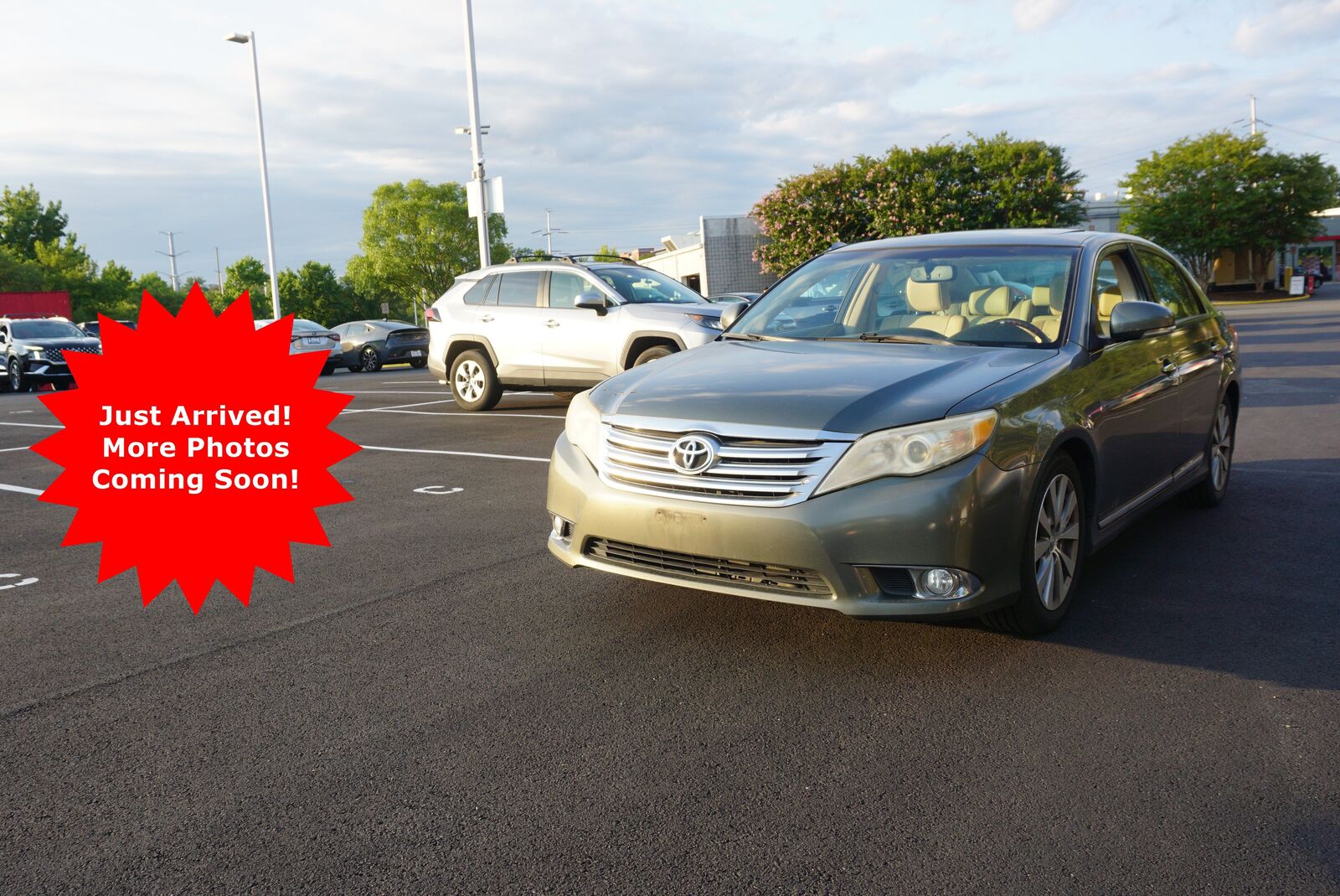 2011 TOYOTA Avalon