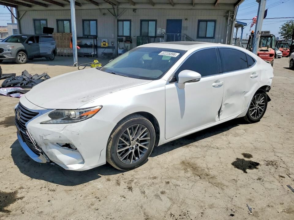 2016 LEXUS ES