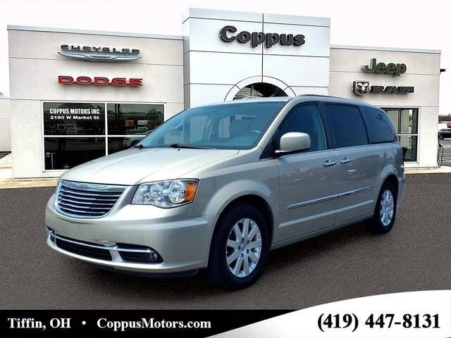 2016 CHRYSLER Town and Country