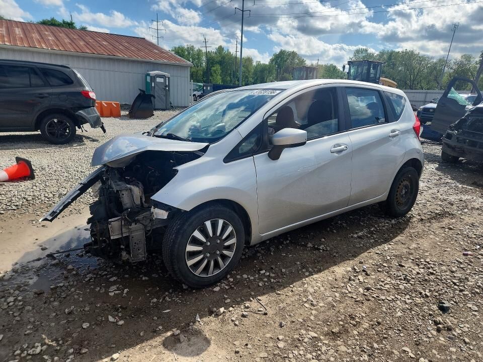 2015 NISSAN Versa