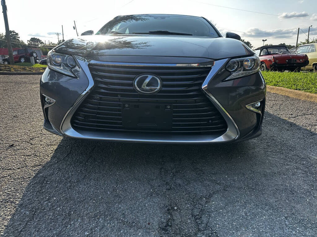 2016 LEXUS ES