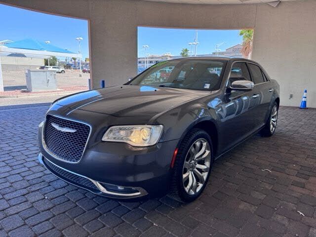 2019 CHRYSLER 300