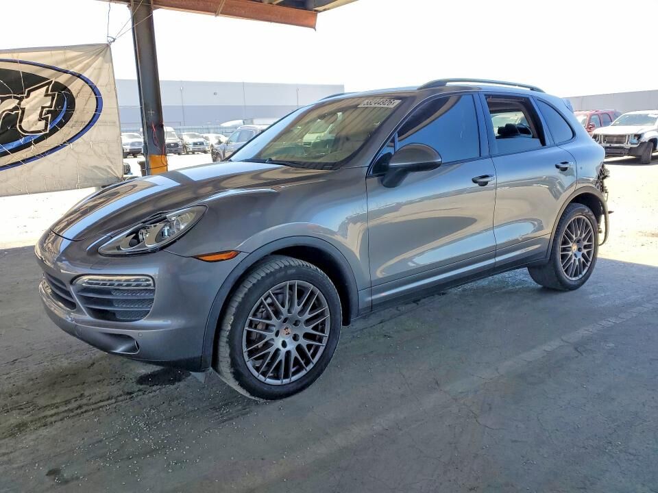 2014 PORSCHE Cayenne