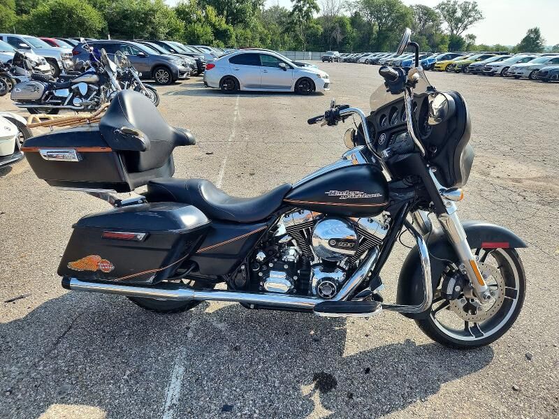 2016 HARLEY DAVIDSON FLHX / Street Glide