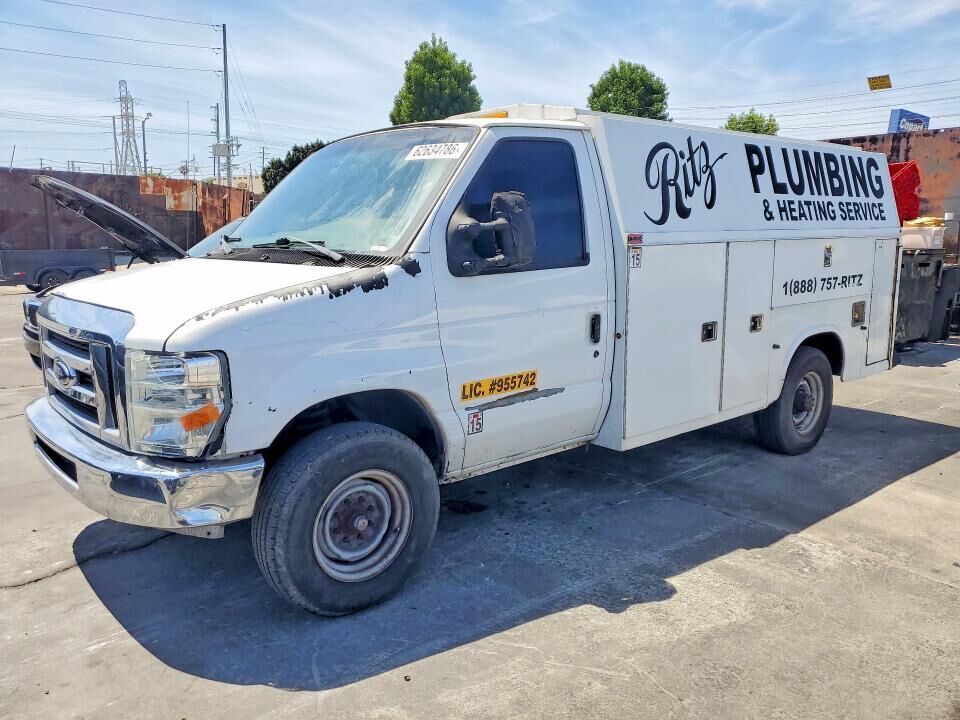 2013 FORD E-350