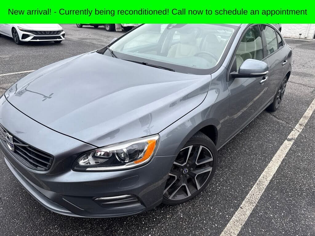 2017 VOLVO S60