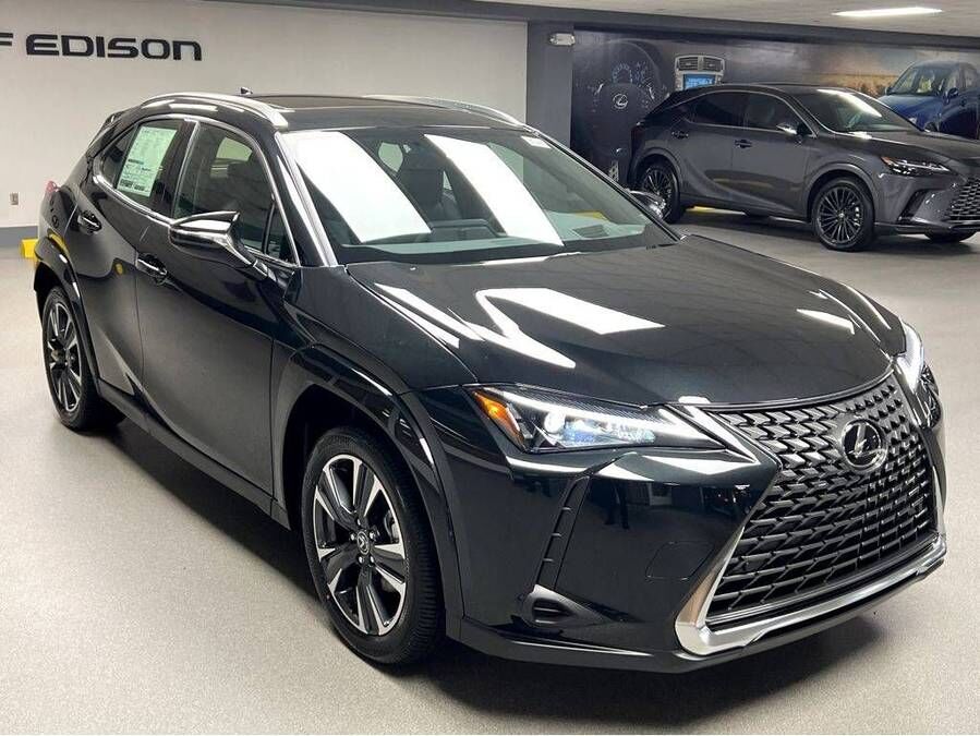 2026 LEXUS UX