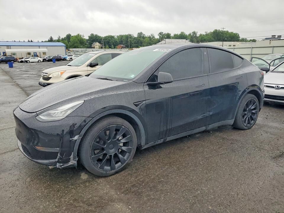 2022 TESLA Model Y