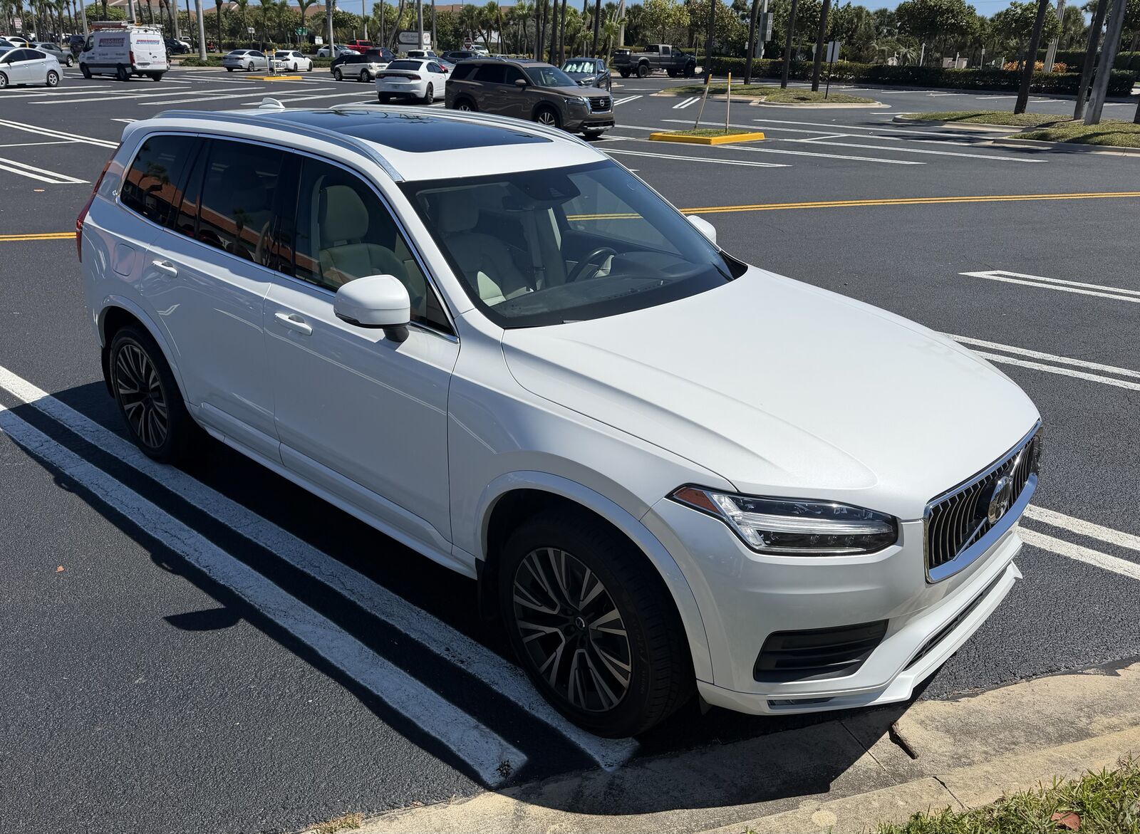 2020 VOLVO XC90