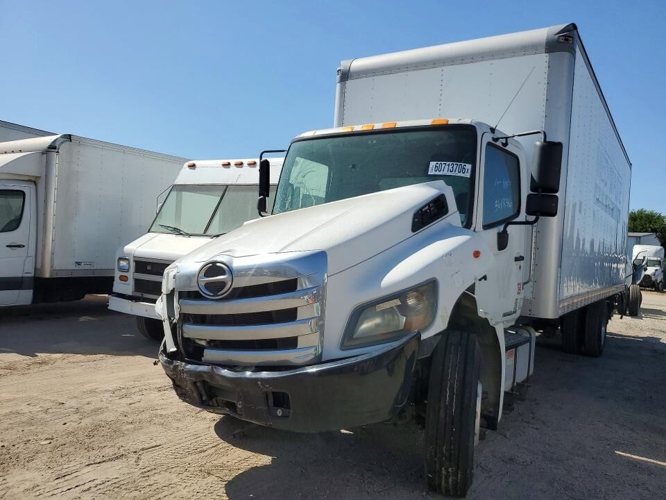 2020 HINO Conventional Type Truck