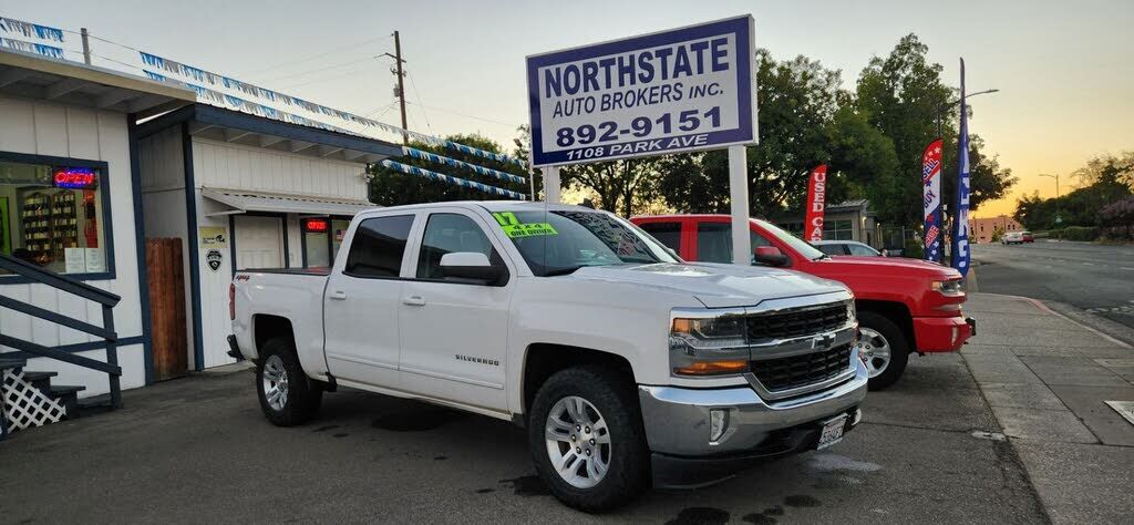 2017 CHEVROLET Silverado