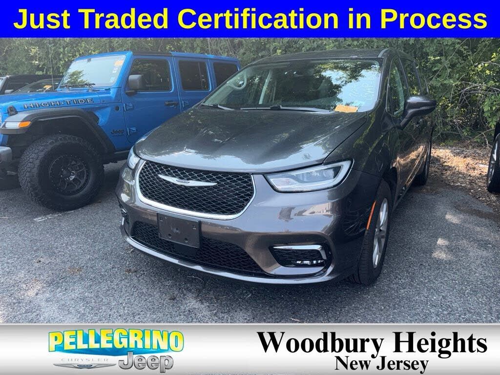 2023 CHRYSLER Pacifica