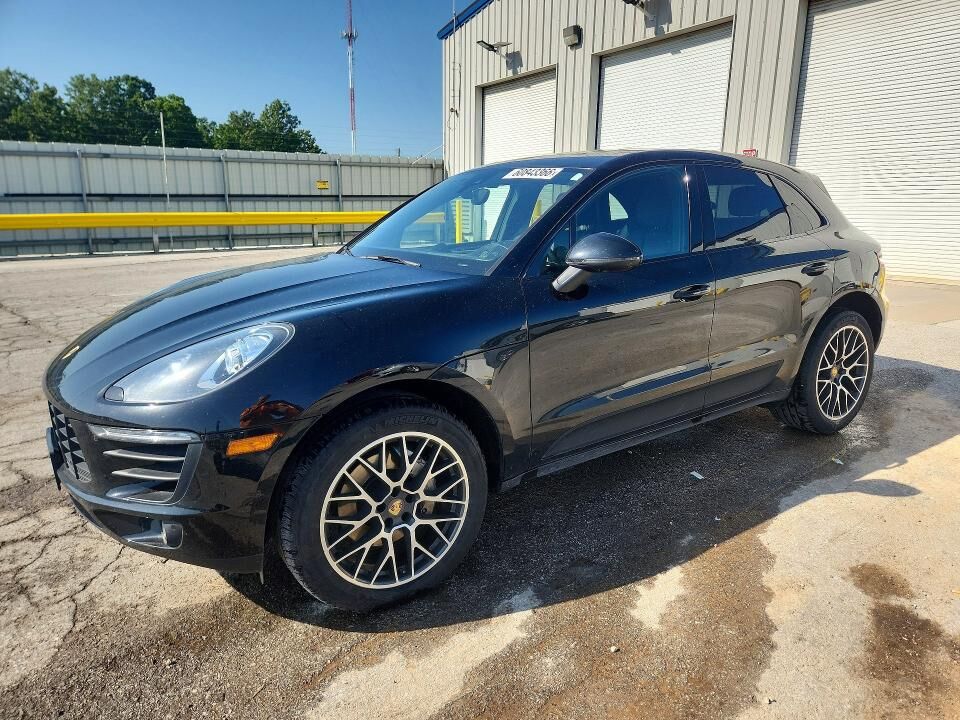 2017 PORSCHE Macan