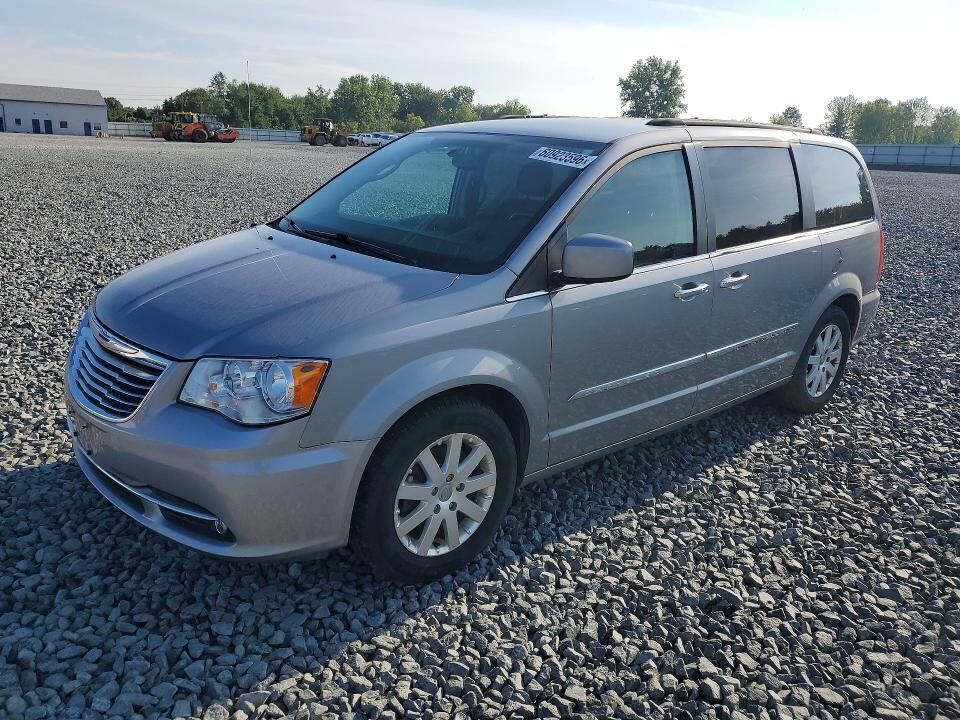 2016 CHRYSLER Town and Country