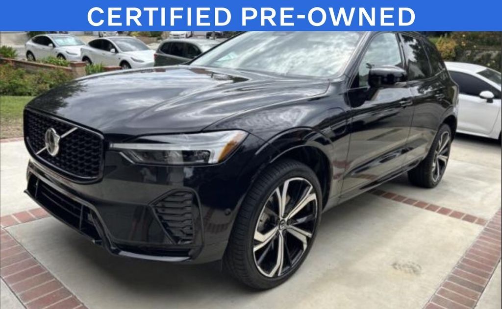 2023 VOLVO XC60