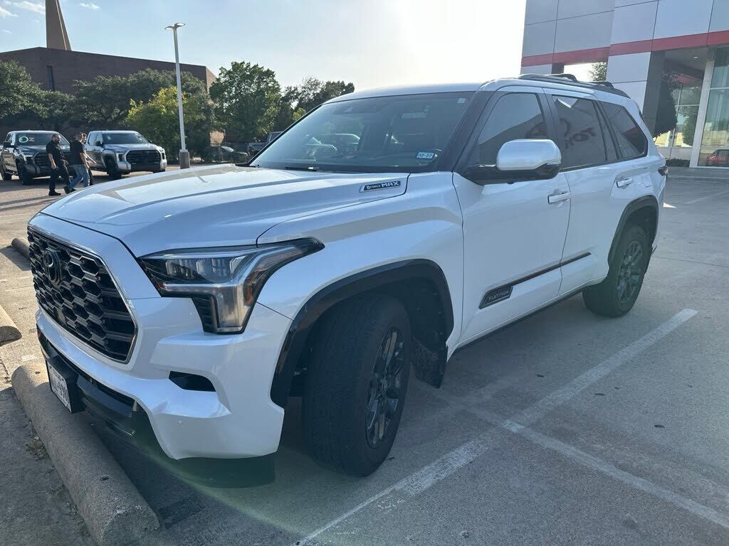 2025 TOYOTA Sequoia