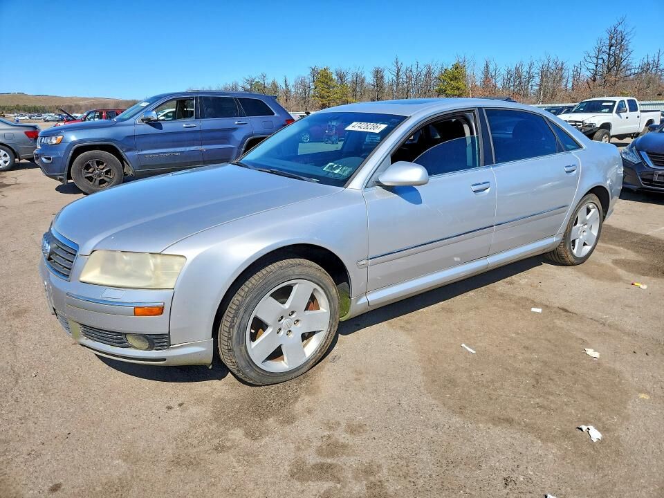 2005 AUDI A8