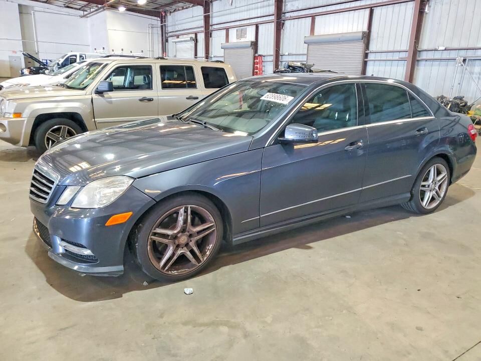 2013 MERCEDES-BENZ E-Class