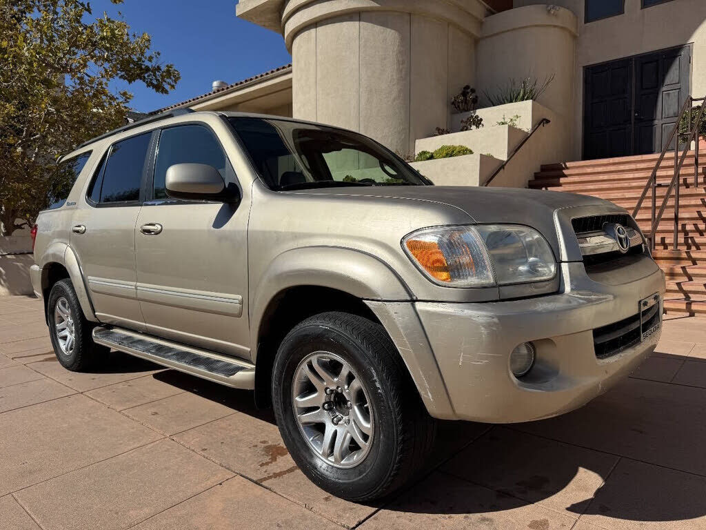 2005 TOYOTA Sequoia