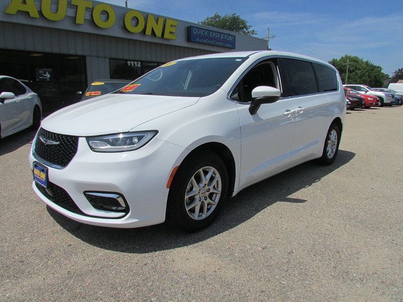 2023 CHRYSLER Pacifica