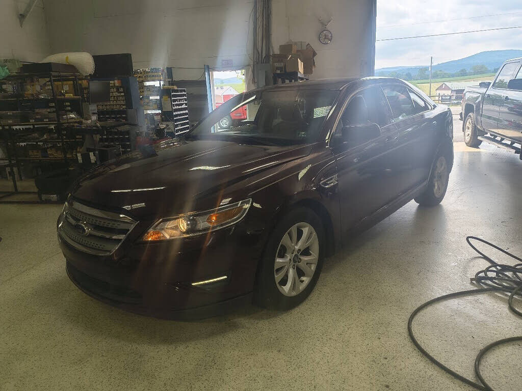 2011 FORD Taurus