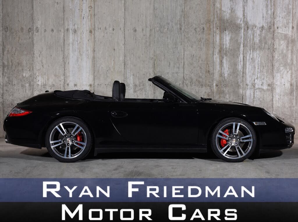 2011 PORSCHE 911