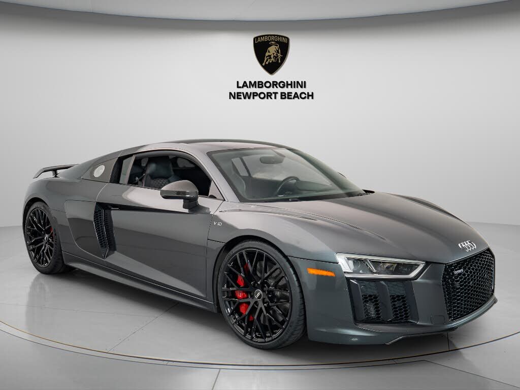 2017 AUDI R8
