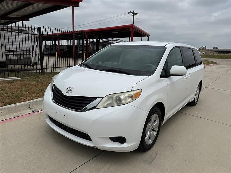 2012 TOYOTA Sienna