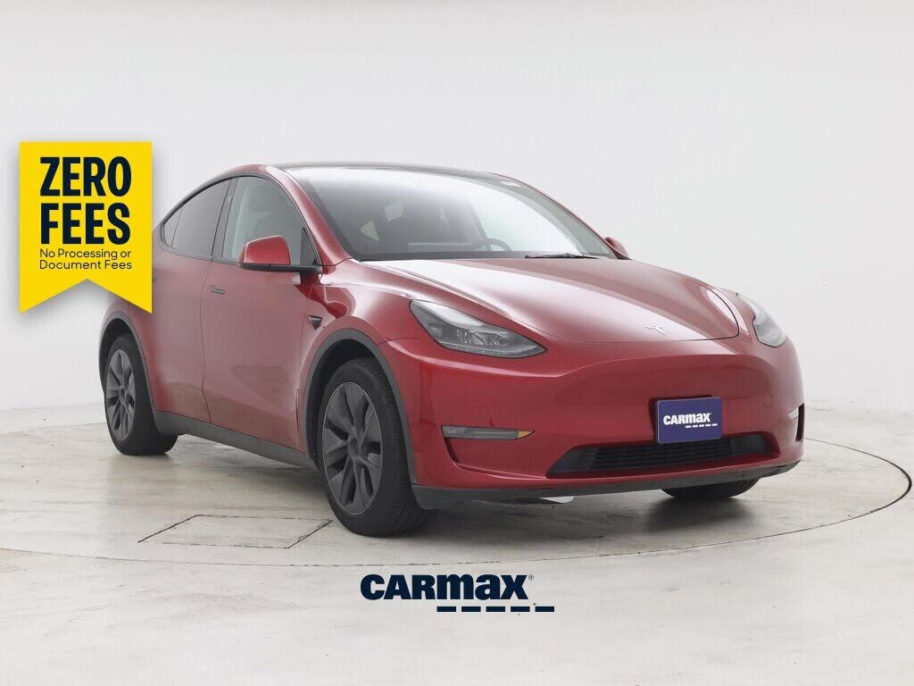 2025 TESLA Model Y