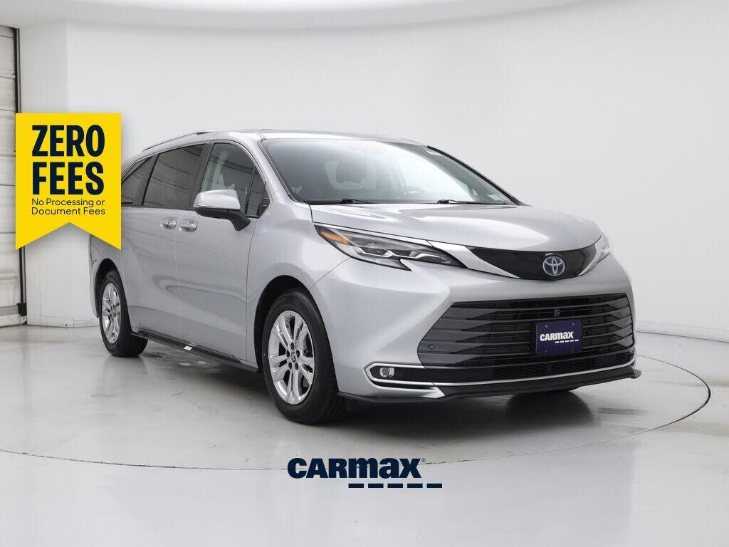 2022 TOYOTA Sienna