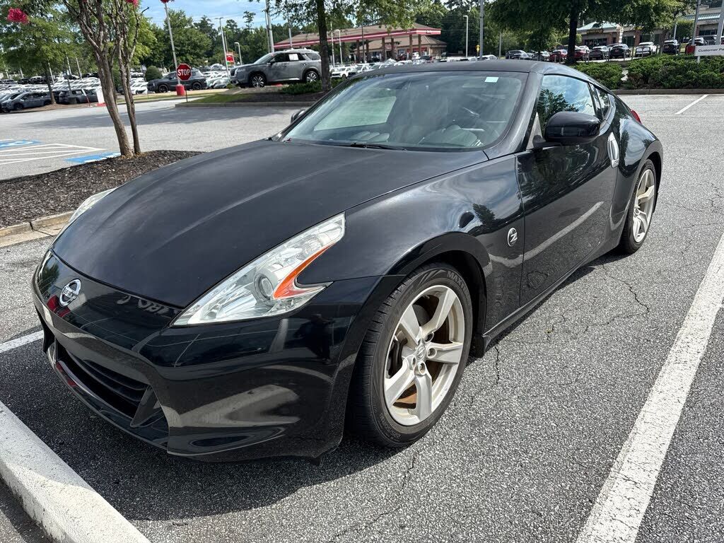 2011 NISSAN 370Z